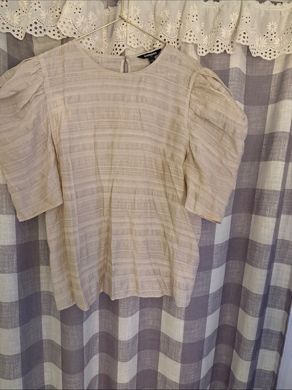 Express Textured Puff-Sleeve Blouse in Cream